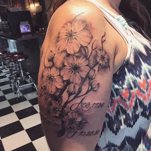 Body Piercing Shop «Multnomah Body Piercing and Tattoo», reviews and photos, 1861 NE Division St, Gresham, OR 97030, USA