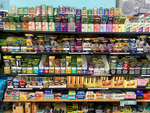 Tobacco Shop «Smokers Heaven KC», reviews and photos, 10145 Wornall Rd, Kansas City, MO 64114, USA