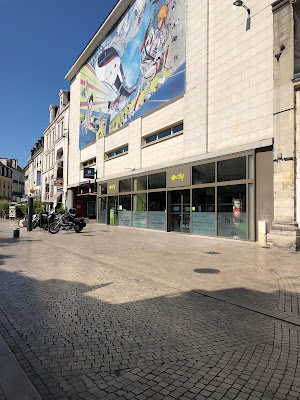 Carrefour City à Poitiers