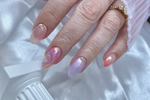 Luxury Luna Nails image
