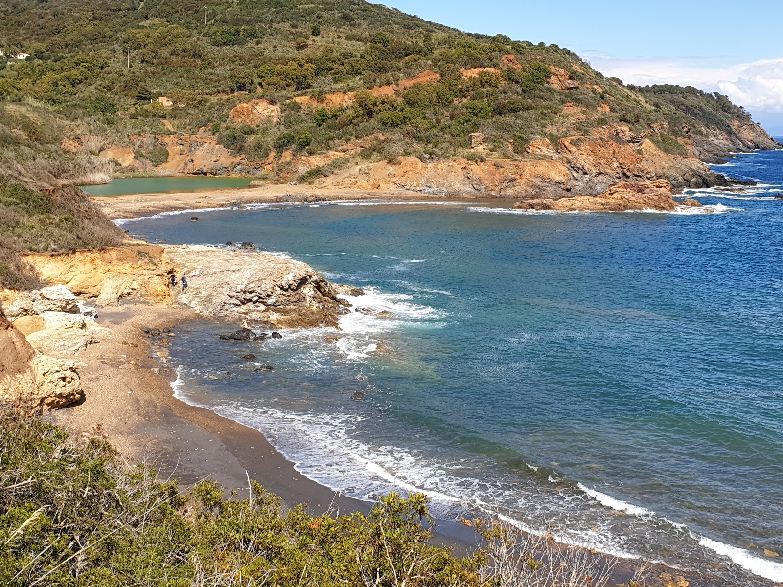 Photo de Spiaggia Di Terranera situé dans une zone naturelle