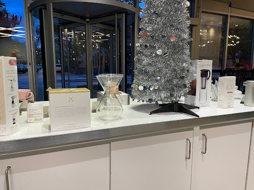 Coffee Shop «Intelligentsia Coffee Old Town Coffeebar», reviews and photos, 1233 N Wells St, Chicago, IL 60610, USA