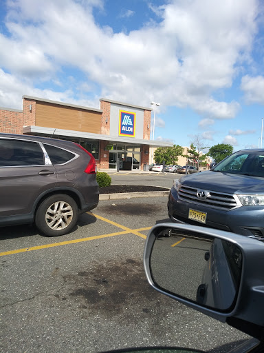 Supermarket «ALDI», reviews and photos, 1705 W Edgar Rd, Linden, NJ 07036, USA