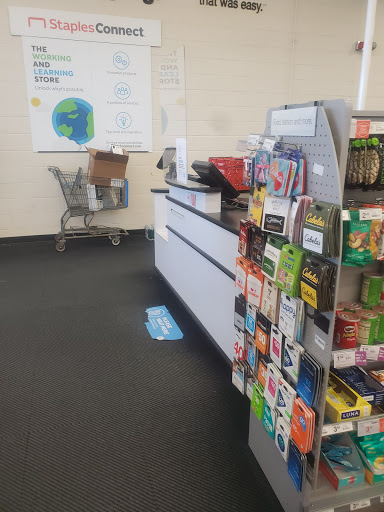 Office Supply Store «Staples», reviews and photos, 550 Market Pl Blvd, Hamilton Township, NJ 08691, USA