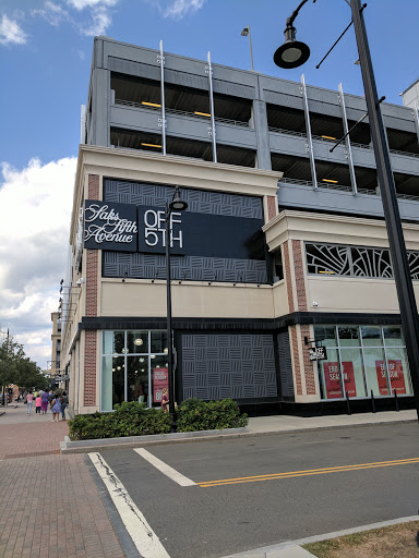 Department Store «Saks OFF 5TH», reviews and photos, 300 Canal St, Somerville, MA 02145, USA