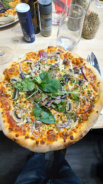 Pizza du Pizzas à emporter COSMIQ Pizza - Burger à Sarlat-la-Canéda - n°5