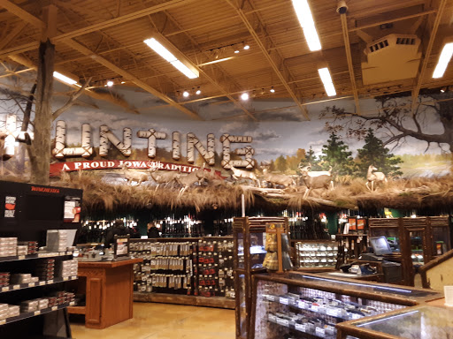 Sporting Goods Store «Bass Pro Shops», reviews and photos, 1000 Bass Pro Dr NW, Altoona, IA 50009, USA