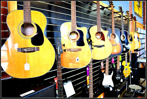 Pawn Shop «P&A Pawn And Gun», reviews and photos, 150 1st Ave E, Hendersonville, NC 28792, USA