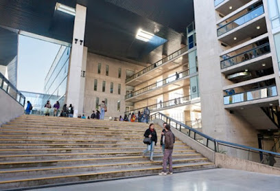 Facultad de Derecho y Humanidades, Edificio Gonzalo Hernández Uribe, Universidad Central de Chile
