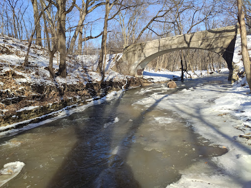 Park «Dellwood Park», reviews and photos, IL-171 & Woods Dr, Lockport, IL 60441, USA