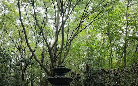 Hutan Kota Mojokerto image