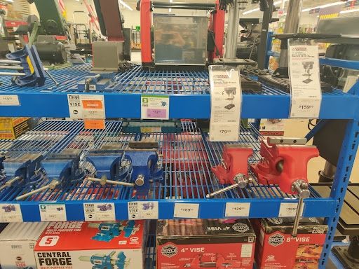 Hardware Store «Harbor Freight Tools», reviews and photos, 147 S Interstate Hwy 35, New Braunfels, TX 78130, USA