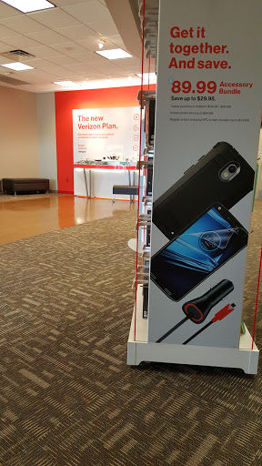 Cell Phone Store «Verizon», reviews and photos, 365 Gorham Rd, South Portland, ME 04106, USA
