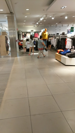 Clothing Store «H&M», reviews and photos, 1220 Great Mall Dr, Milpitas, CA 95035, USA