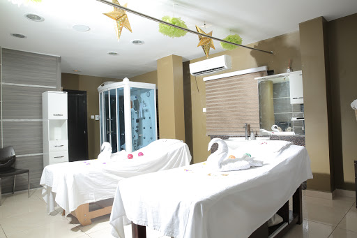 Days Spa, 88 Aminu Kano Cres, Wuse, Abuja, Nigeria, Nail Salon, state Federal Capital Territory