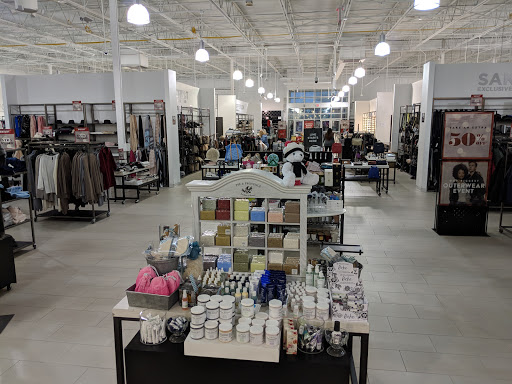 Department Store «Saks OFF 5TH», reviews and photos, 915 Ridgewalk Pkwy, Woodstock, GA 30188, USA