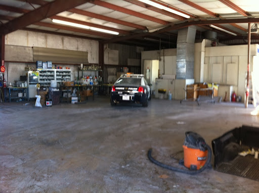 Auto Body Shop «Showcase Paint & Auto Body», reviews and photos, 710 S Frazier St, Conroe, TX 77301, USA