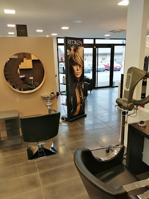 Coiffure Mixte à Sévrier