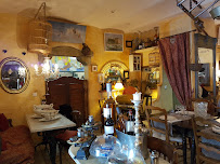 Atmosphère du Restaurant français Le Vieux Moulin à Le Plan-de-la-Tour - n°2