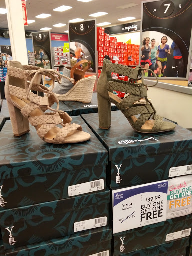 Shoe Store «Shoe Carnival», reviews and photos, 12801 Chenal Pkwy, Little Rock, AR 72211, USA