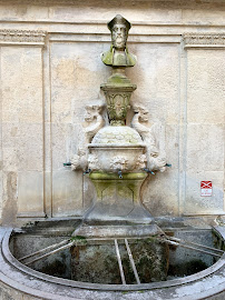 Fontaine Nostradamus du Restaurant Maison Marshall à Saint-Rémy-de-Provence - n°4