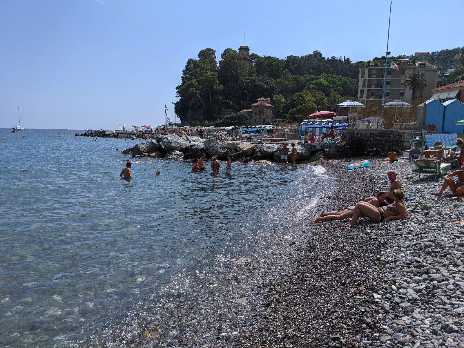 Valokuva Spiaggia Santa Margherita Ligureista. ranta lomakeskusalue