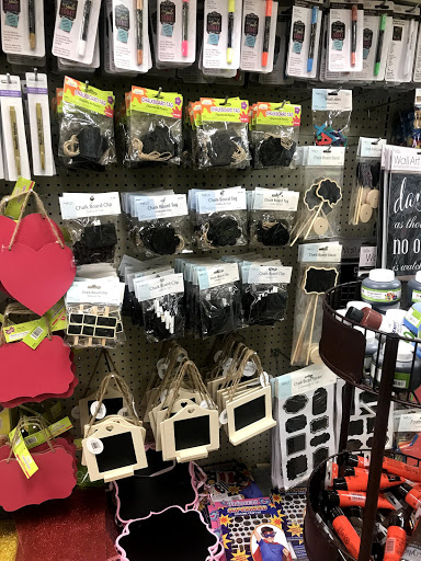 Dollar Store «Dollar King LC», reviews and photos, 3433 Foothill Blvd, La Crescenta, CA 91214, USA