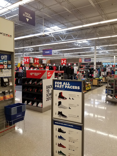 Sporting Goods Store «Academy Sports + Outdoors», reviews and photos, 130 S Hampton Pl, Clarksville, TN 37040, USA