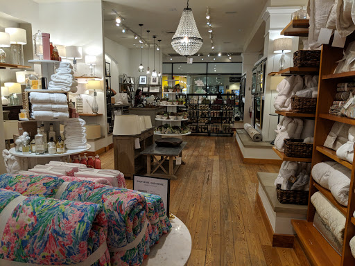 Furniture Store «Pottery Barn», reviews and photos, 75 Middlesex Turnpike #2001a, Burlington, MA 01803, USA
