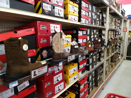 Home Improvement Store «Tractor Supply Co.», reviews and photos, 389 Comfort Dr, Harrison, OH 45030, USA