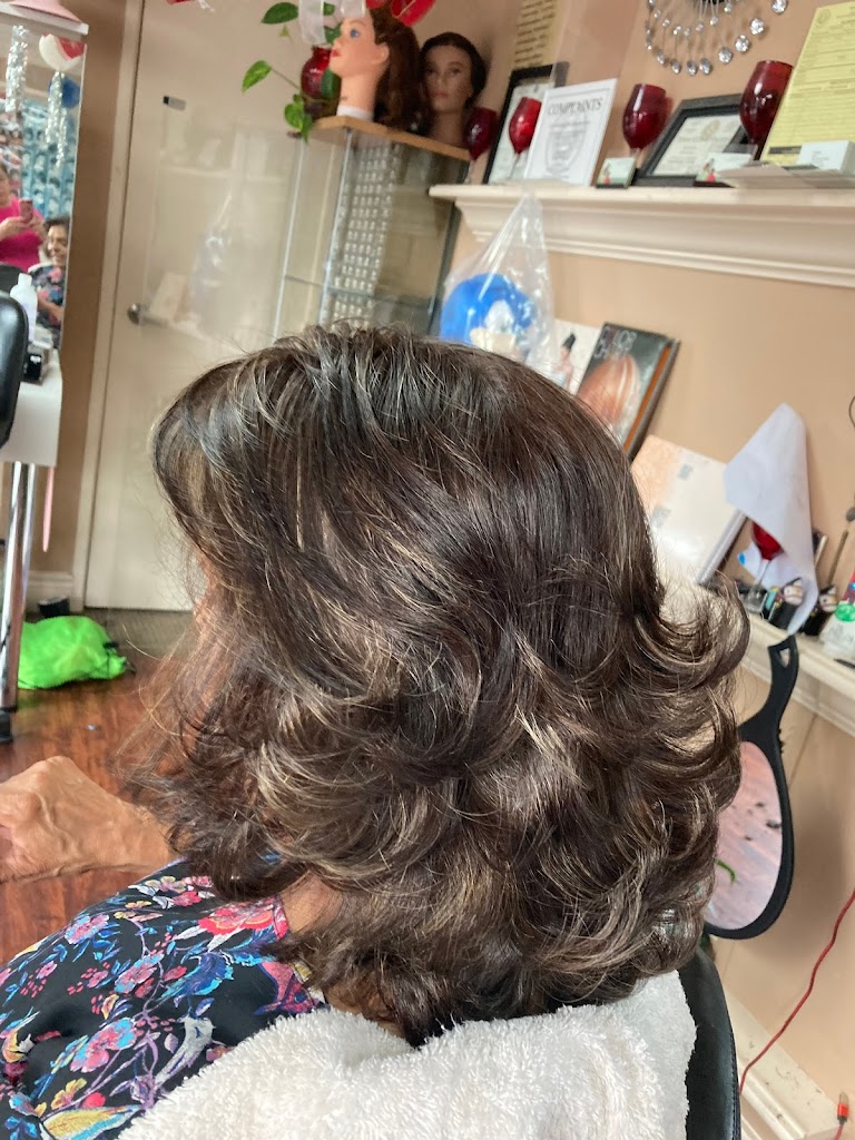Lupita’s Hair Salon 78702