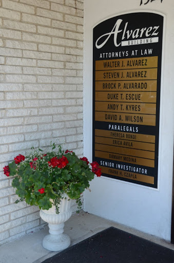 Personal Injury Attorney «Alvarez Law Office», reviews and photos