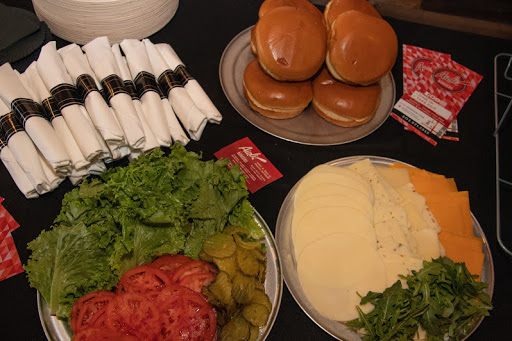 Hamburger Restaurant «Aioli Gourmet Burgers», reviews and photos, 10652 N 32nd St, Phoenix, AZ 85028, USA