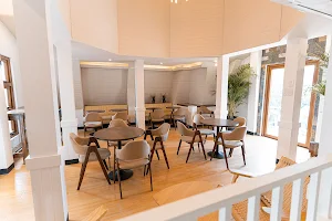 Hillbarn Cafe & Restaurant image