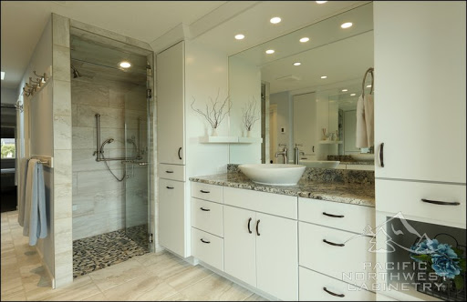 Kitchen Remodeler «Pacific Northwest Cabinetry & Remodeling», reviews and photos, 7190 SE King Rd, Portland, OR 97222, USA