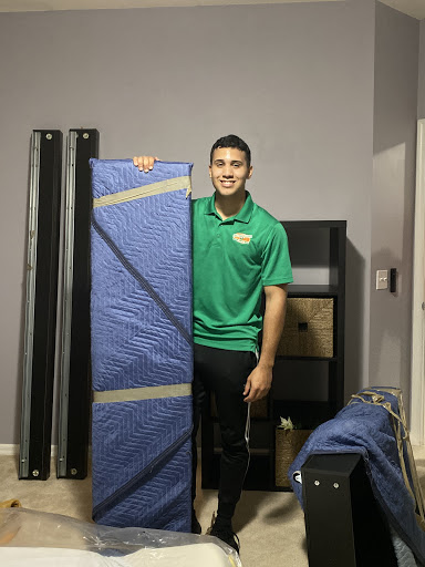 Moving Company «College Hunks Hauling Junk and Moving», reviews and photos, 6270 Edgewater Dr #3600, Orlando, FL 32810, USA