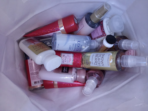 Beauty Supply Store «Bath & Body Works», reviews and photos, 200 E Pratt St, Baltimore, MD 21202, USA