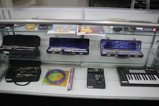 Pawn Shop «Azusa Pawn», reviews and photos, 1028 W Gladstone St, Azusa, CA 91702, USA