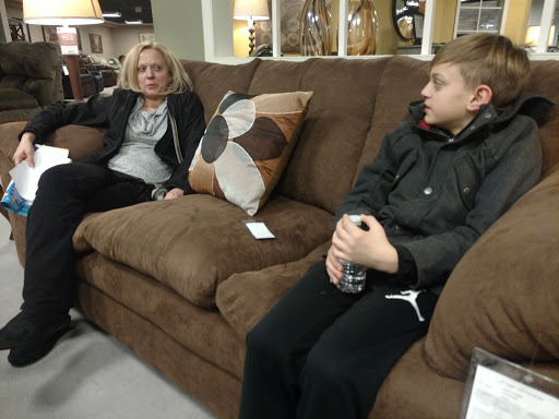 Furniture Store «Raymour & Flanigan Furniture and Mattress Store», reviews and photos, 110 S West End Blvd, Quakertown, PA 18951, USA