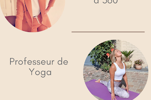Nadhia Zardi Trainer Be Well À 360 °, Consultante En Image Et Professeure De Yoga image