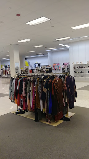 Clothing Store «Forever 21», reviews and photos, 200 Inland Center Dr, San Bernardino, CA 92408, USA