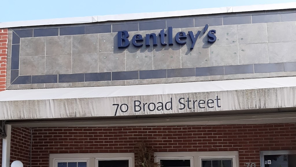 Bentley's salon and barbershop 12871