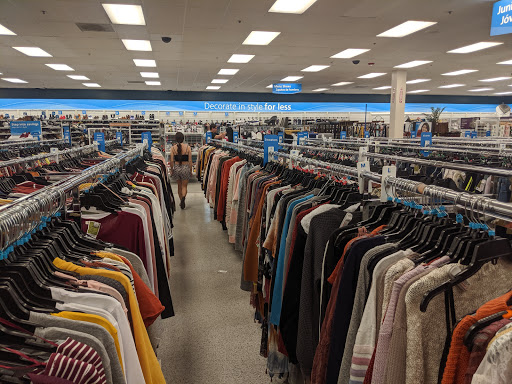 Clothing Store «Ross Dress for Less», reviews and photos, 20519 S Dixie Hwy, Cutler Bay, FL 33189, USA