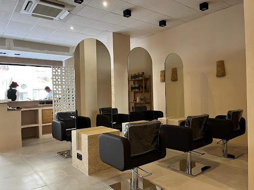 SECRETOS DEL AGUA. Peluquería Y Estética. ARES SALÓN BOUTIQUE. en Estepona, Málaga