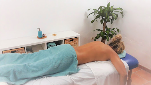 INSIDEOUT physiotherapy & massage C. Pleamar, 1, 35558 Caleta de Famara, Las Palmas, España