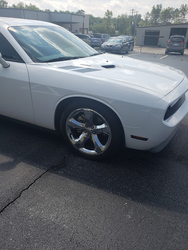 Auto Body Shop «Jackie Mauldins Collision Repair», reviews and photos, 561 Woodruff Rd, Greenville, SC 29607, USA