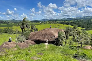 Pedra Balão image