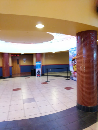 Movie Theater «Regal Cinemas New Roc 18 IMAX & RPX», reviews and photos, 33 Lecount Pl, New Rochelle, NY 10801, USA
