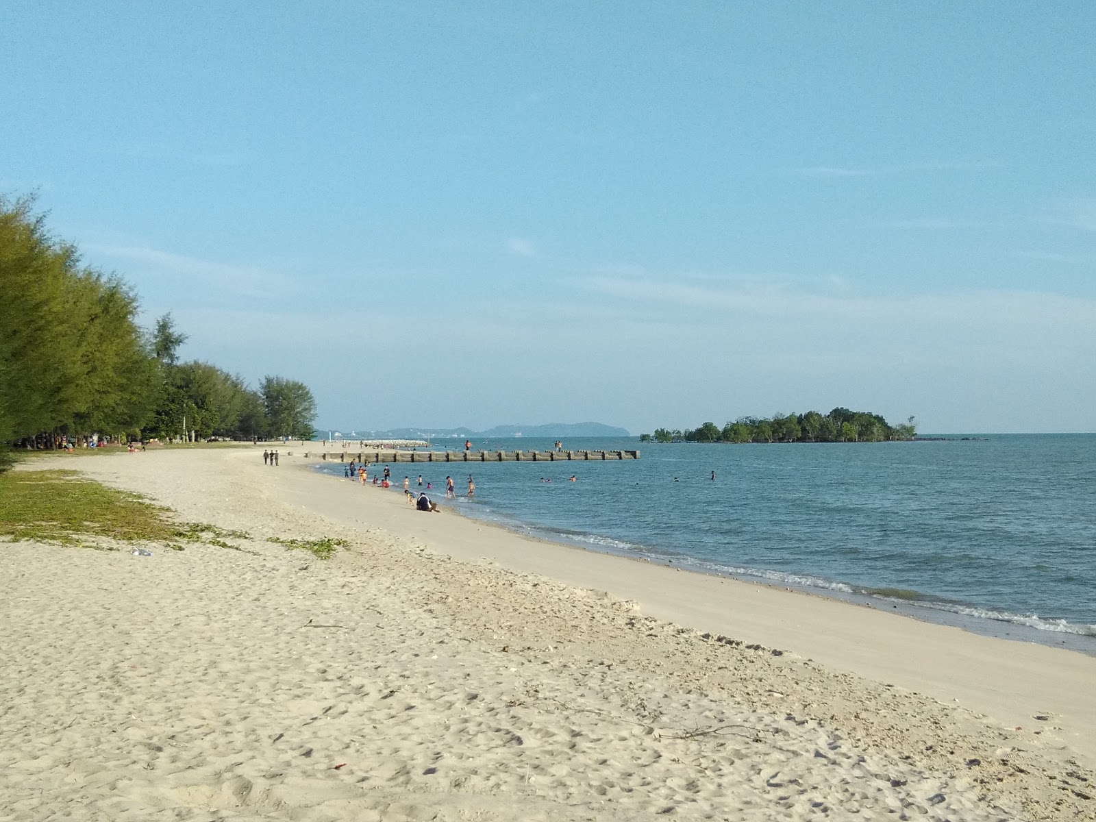 Foto de Port Dickson Beach con recta y larga