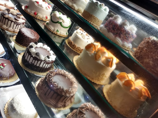 Grocery Store «Wynn’s Market», reviews and photos, 141 9th St N, Naples, FL 34102, USA